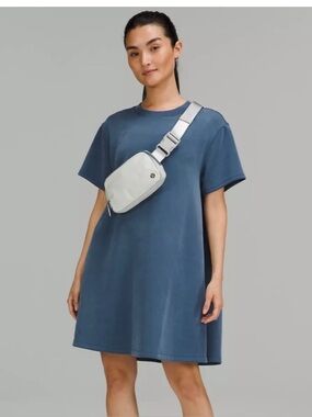 Lululemon Everywhere Belt Bag Crossbody Zip Purse. Vapor/Seal Grey/Iron Blue.